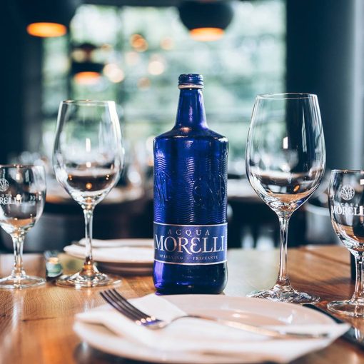 Acqua Morelli forrásvíz 750ml szénsavas egyedi üveg palackban