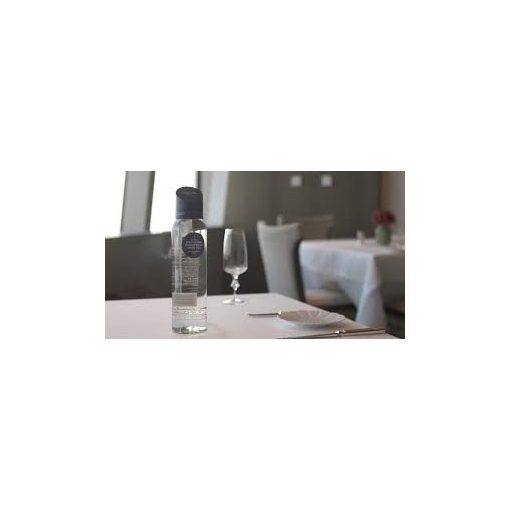 Lofoten N°68 ásványvíz mentes 888ml üveg palackban