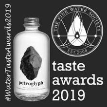 Petroglyph forrásvíz 315ml mentes üveg palackban