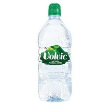 Volvic 1l természetes ásványvíz (visszaváltható, Betéti díjas +50.-Ft)